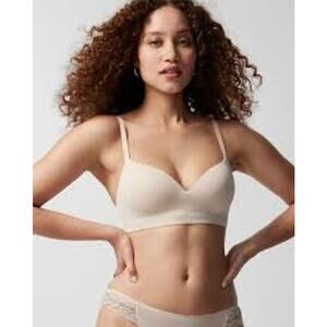 SOMA Pale Sand (Nude) Enbliss Wireless Bra Size 36B - With Minor Flaw
